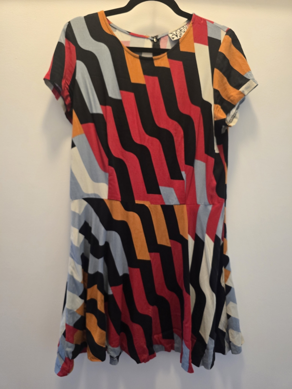 Women’s Multicolor Wave-Print Short Sleeve Dress